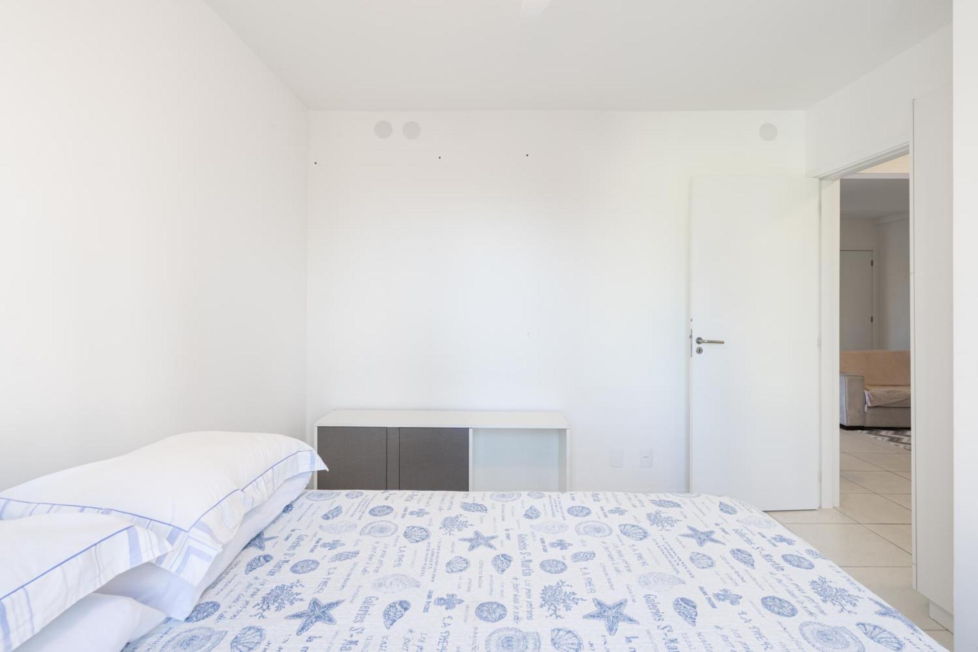 Apartamentos Completos A 15Min Beto Carreiro Com Wi-Fi Churrasqueira Em Condominio Com Piscina Portaria 24H Ideal Para Familia Piçarras Quarto foto