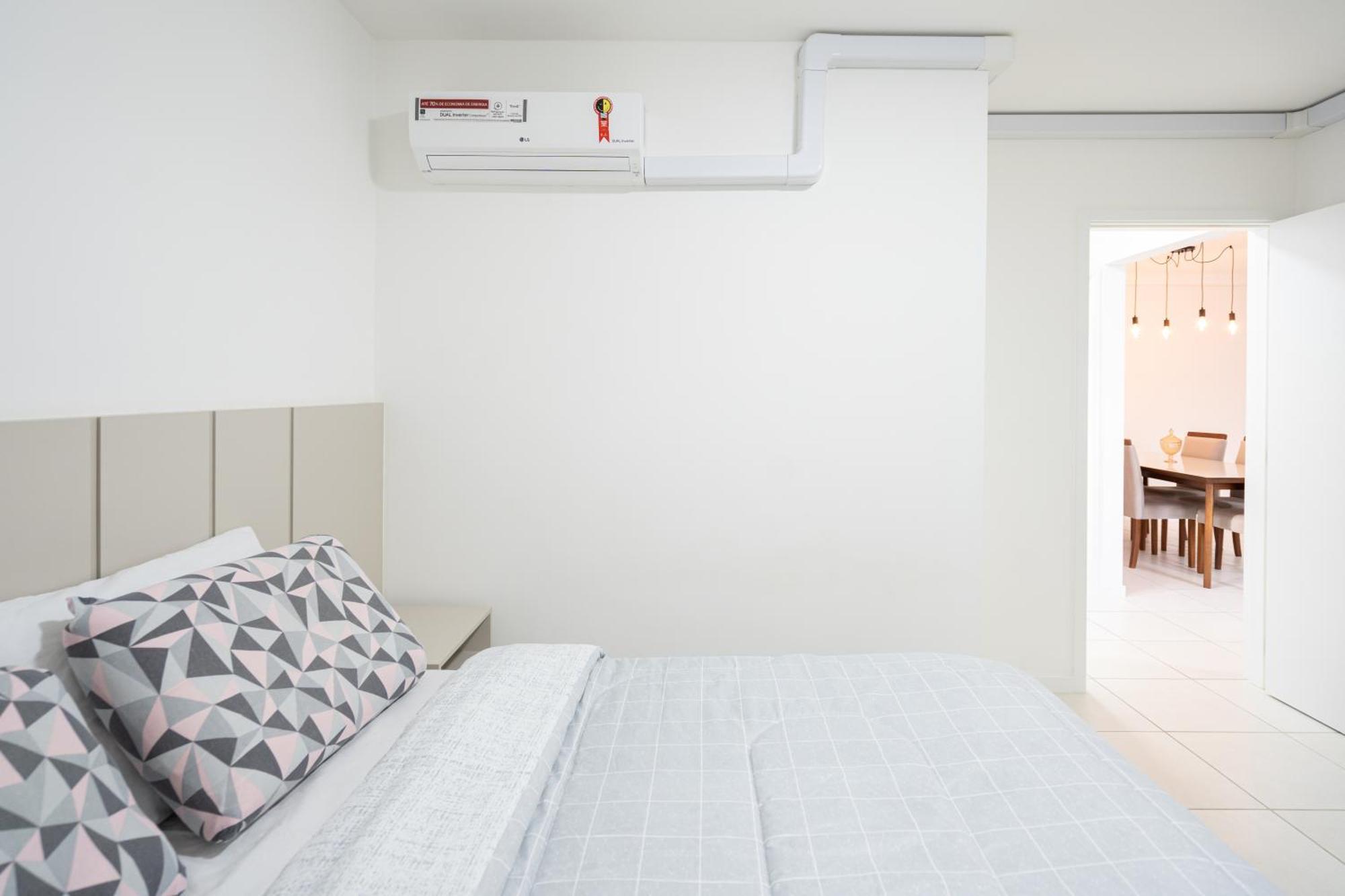 Apartamentos Completos A 15Min Beto Carreiro Com Wi-Fi Churrasqueira Em Condominio Com Piscina Portaria 24H Ideal Para Familia Piçarras Quarto foto
